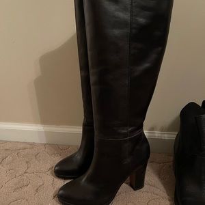 Pour la Victoire knee high boot